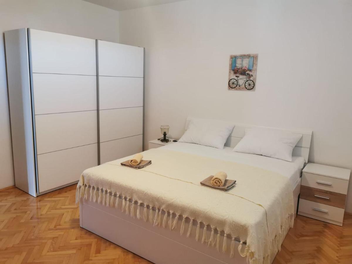 Apartments Sanja Povljana Eksteriør bilde
