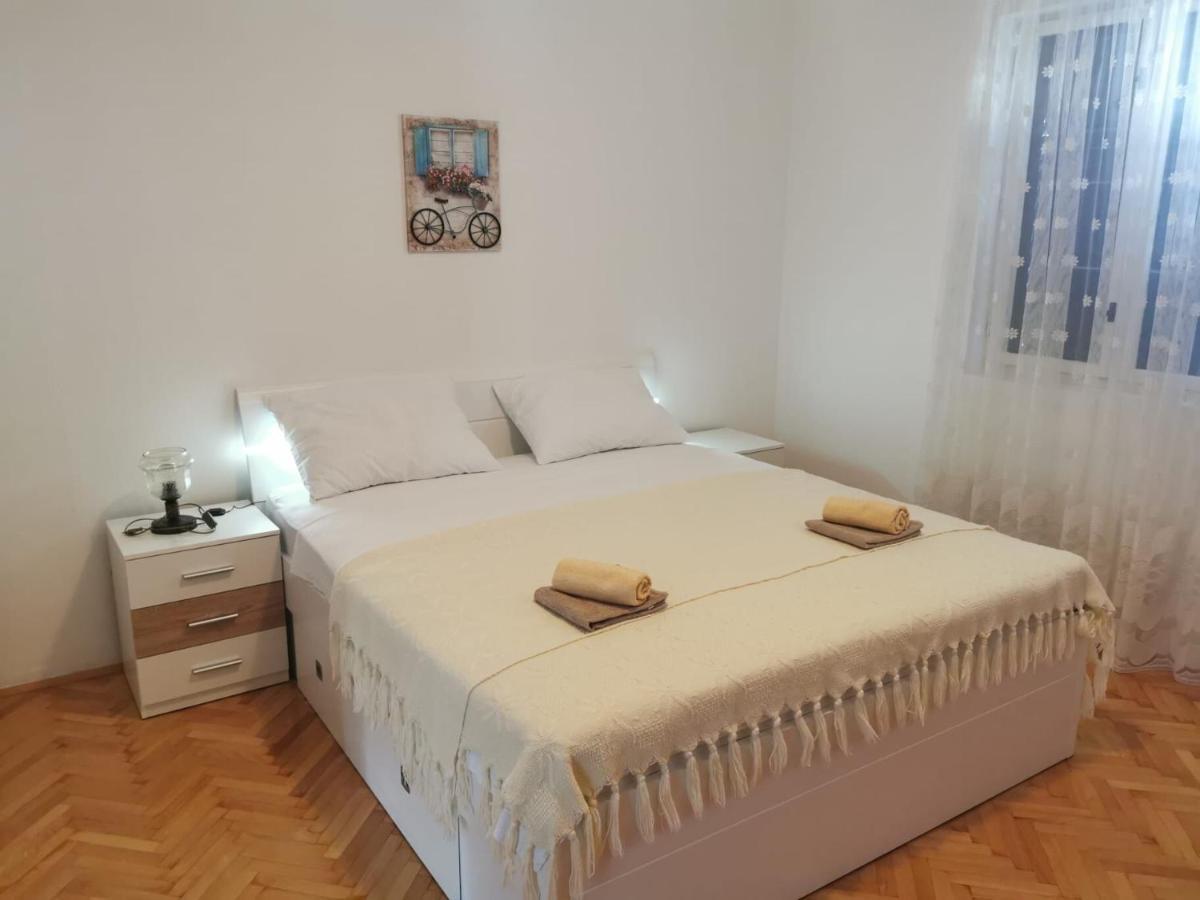 Apartments Sanja Povljana Eksteriør bilde
