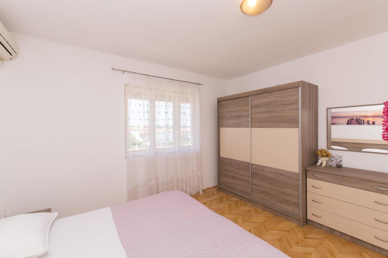 Apartments Sanja Povljana Eksteriør bilde